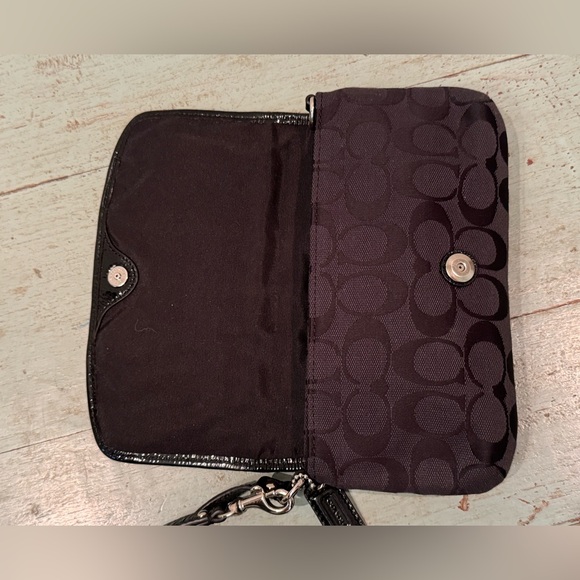 Coach Black Signature C Patent Leather Clutch Small Bag Handbag Tote Wristlet - Picture 9 of 11